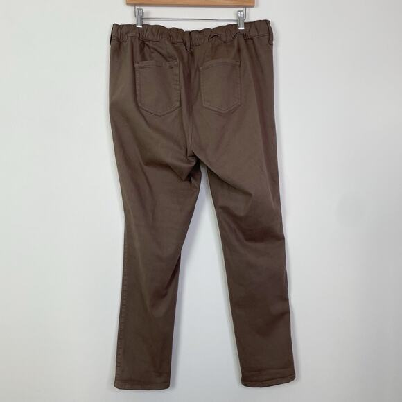 Torrid Weekend Boyfriend Straight Mid Rise Pants Pull On Morel Brown 12 Tall 0T - Picture 4 of 13